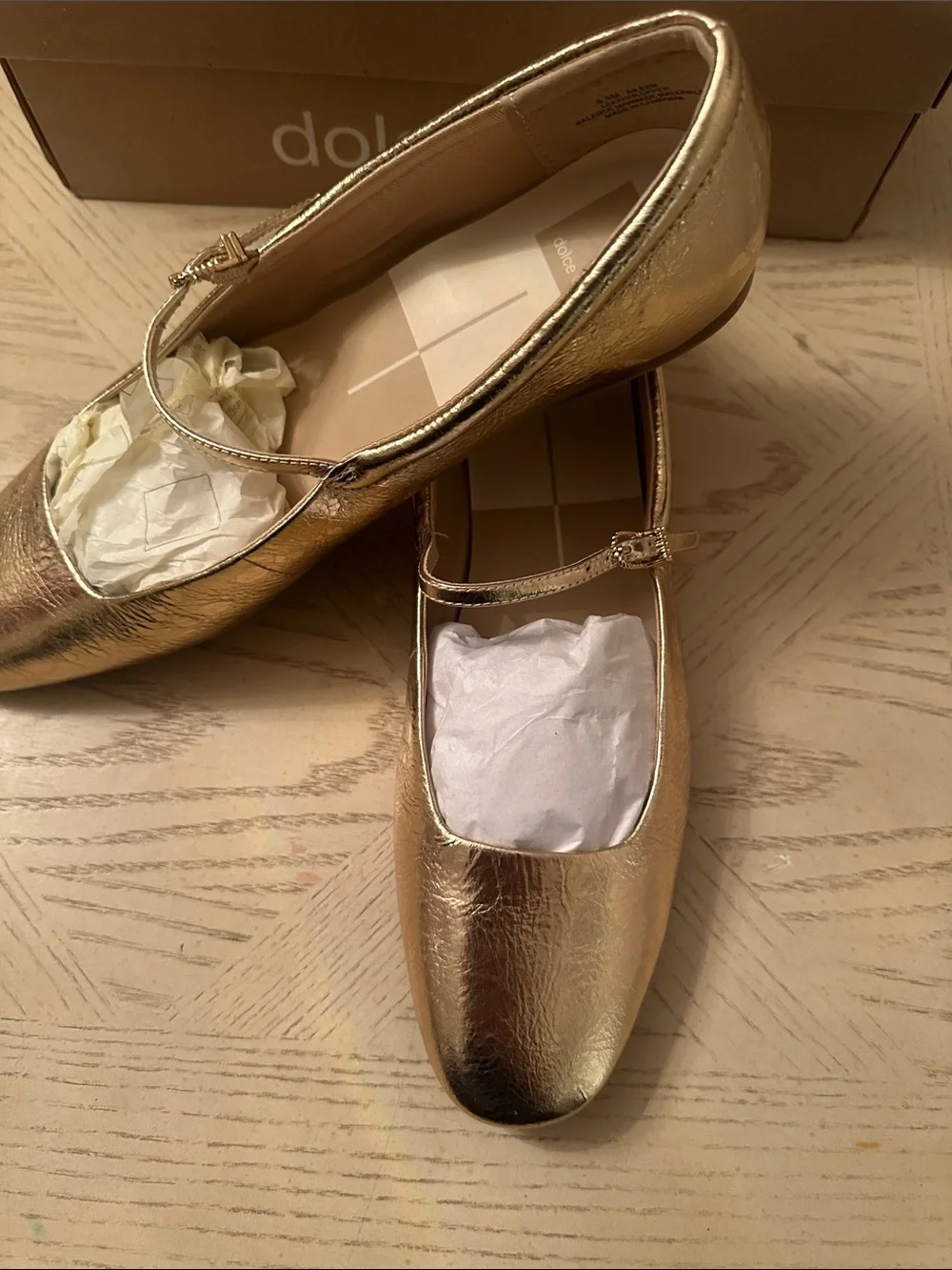 Beautiful Metallic Gold Mary Jane Flat